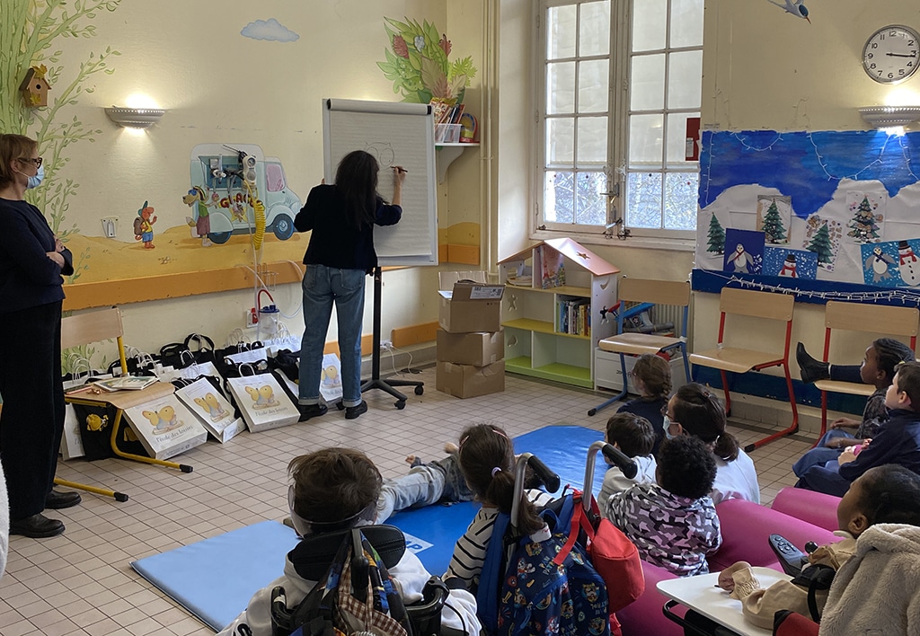 Pièces Jaunes Rentrée des classes Hôpital Necker enfants malades aquarelle dessin ateliers